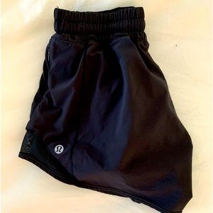 black hotty hot lululemon shorts